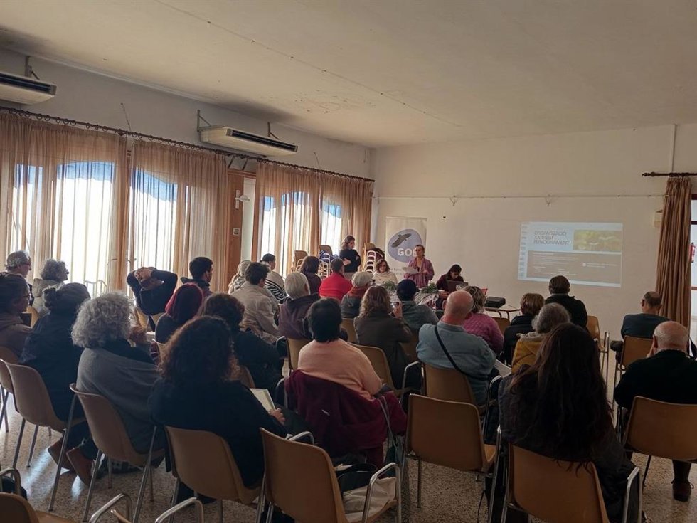 Archivo - Una asamblea del GOB 