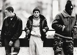 Fotograma de la película 'El odio' (1995), dirigida por Mathieu Kassovitz.