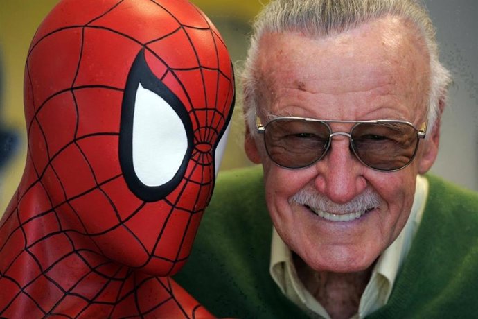 Stan Lee, recreado por inteligencia artificial en un polémico proyecto