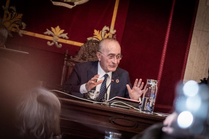 El alcalde de Málaga, Francisco de la Torre, durante el pleno del Ayuntamiento.