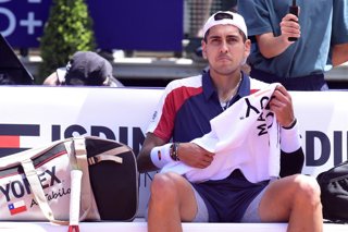 Tenis, Alejandro Tabilo vs Tomas Etcheverry.  ATP 250 Buenos Aires 2026.  El tenista chileno Alejandro Tabilo es fotografiado contra Tomas Etcheverry de Argentina durante los cuartos de final del ATP 250 en Buenos   Aires, Argentina.  13/02/2026  UNAR