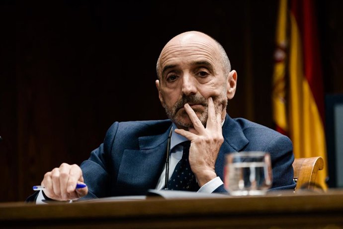 Archivo - El empresario Julio Martínez (d) comparece ante la Comisión de Investigación del ‘caso Koldo’, en el Senado, a 9 de abril de 2026, en Madrid (España). 
