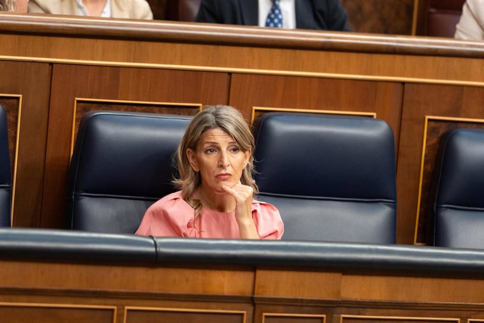 La vicepresidenta segunda del Gobierno y ministra de Trabajo, Yolanda Díaz, durante una sesión plenaria, en el Congreso de los Diputados, a 28 de mayo de 2026, en Madrid (España). 