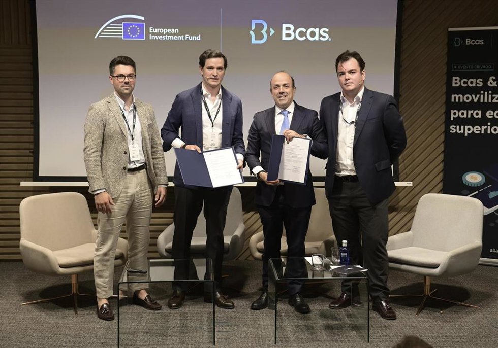 Acuerdo firmado por el Fondo Europeo de Inversiones y Bcas