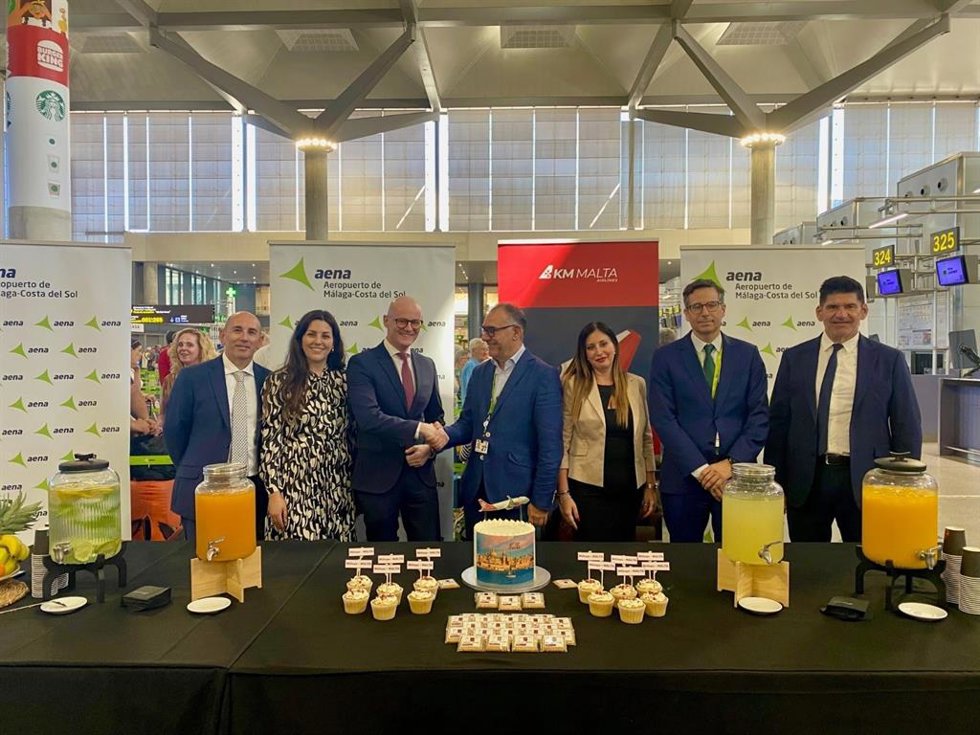 Celebración primer vuelo directo entre Málaga y Malta