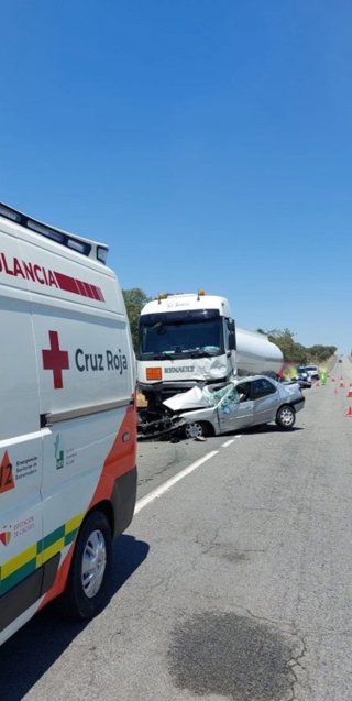 Imagen del accidente de tráfico que se ha producido en la antigua Nacional V a la altura de Trujillo (Cáceres), a 28 de mayo de 2026.