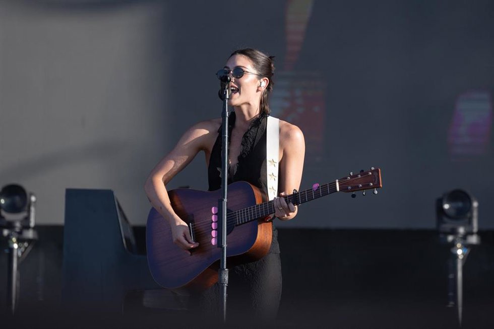 Archivo - Gracie Abrams actúa en la primera jornada de Mad Cool 2025 en el recinto Iberdrola Music, a 10 de julio de 2025, en Madrid (España).