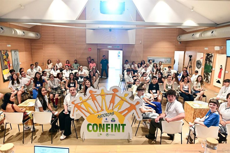 Reunión final de la cuarta Confint (Conferencia Internacional de Jóvenes 'Cuidemos el Planeta') de Asturias, celebrada en el Centro de Interpretación de los Residuos (CIR) de Cogersa (Gijón).