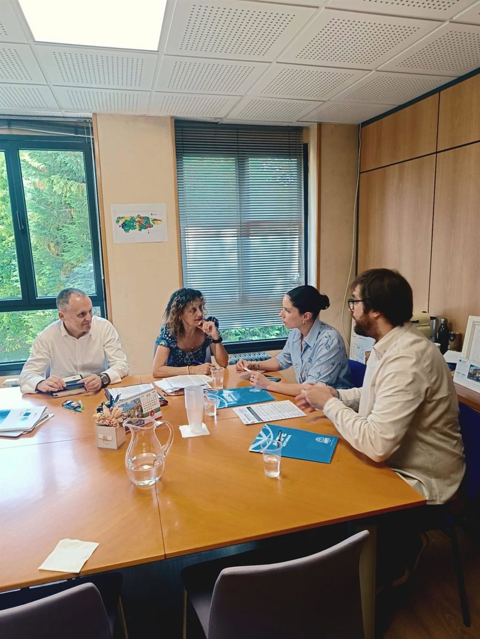 Reunión  entre el sindicato ANPE y la Consejería de Educación.