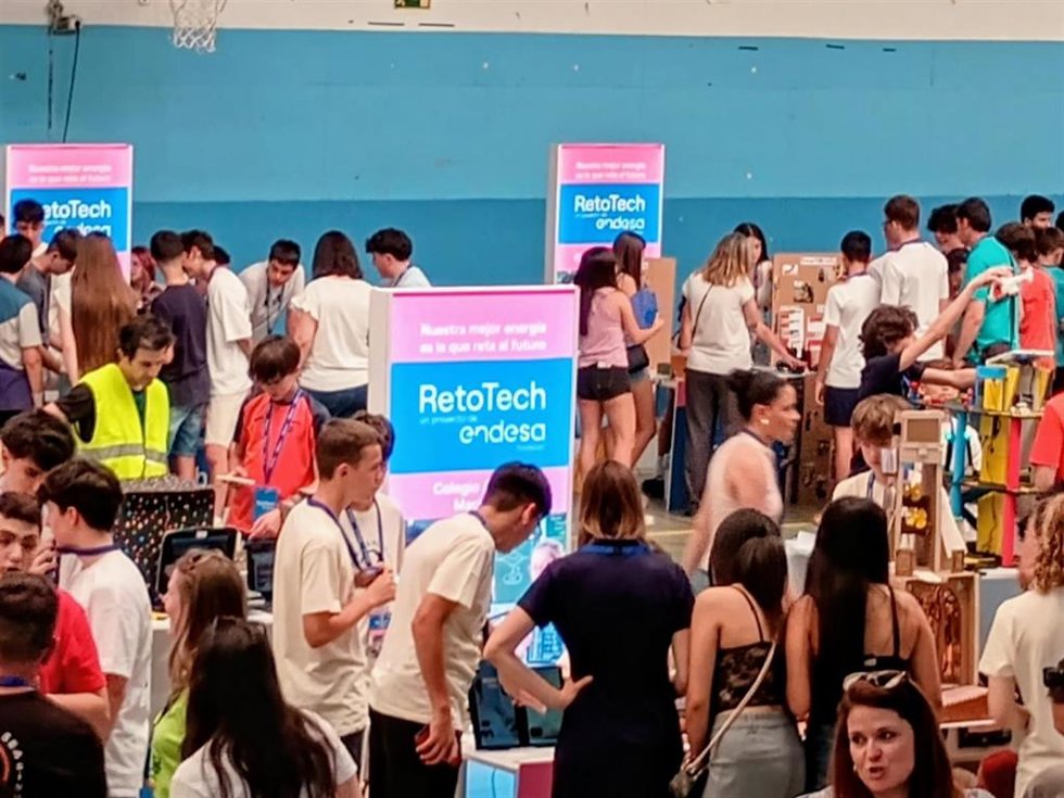 El Colegio Antonio Machado y el CEIP Ramón y Cajal (La Joyosa) ganan los premios Retotech Aragón de Fundación Endesa.