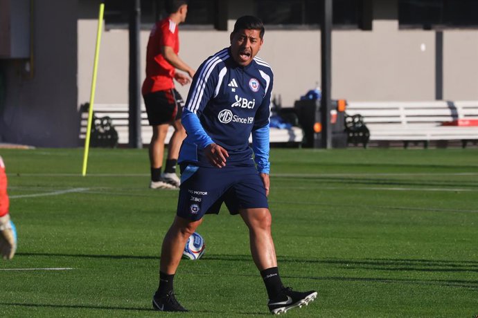 Futbol, Entrenamiento seleccion chilena. Entrenamiento de la seleccion chilena previo a los partidos amistosos contra Portugal y Republica Democratica del Congo. Complejo Deportivo Juan Pinto Duran Santiago, Chile. 25/05/2026 Jonnathan