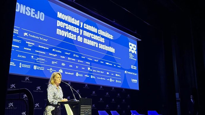Camarero en la clausura del Foro Local de València 'Movilidad y cambio climático: personas y mercancías movidas de manera sostenible'