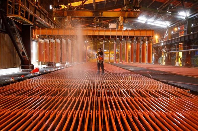 Archivo - Perú.- Minería se expandió 2.39 % en mayo y la producción de electricidad creció 1.80 %