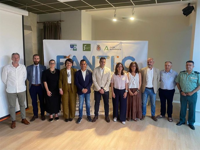 El delegado territorial de Desarrollo Educativo y Formación Profesional, Francisco José Solano, durante la presentación de la nueva edición de la Feria Andaluza de Tecnología.