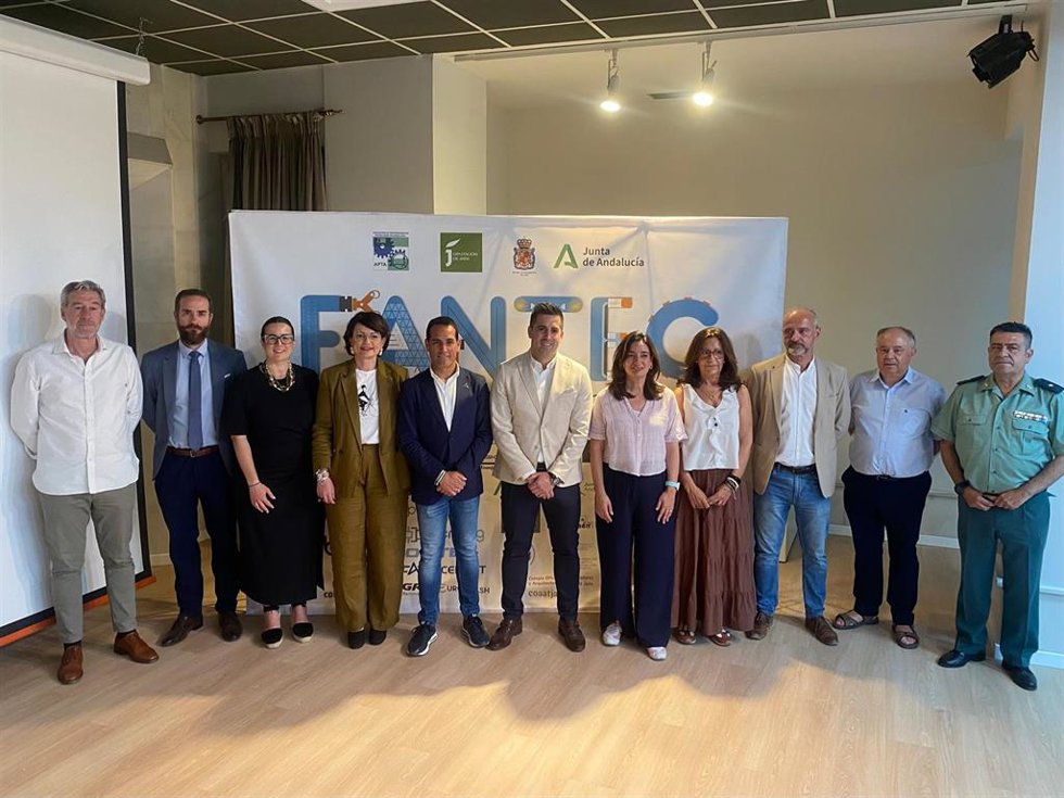 El delegado territorial de Desarrollo Educativo y Formación Profesional, Francisco José Solano, durante la presentación de la nueva edición de la Feria Andaluza de Tecnología.