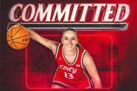 Marta Fernández Muñoz jugará en la NCAA con las Cincinnati Bearcats