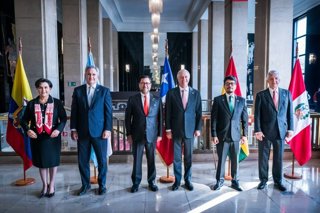 Los ministros  de Exteriores de Ecuador, Argentina, Chile, Bolivia y Perú