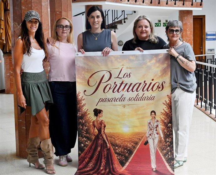 Presentación de la pasarela de moda solidaria a favor de Amara Cantabria