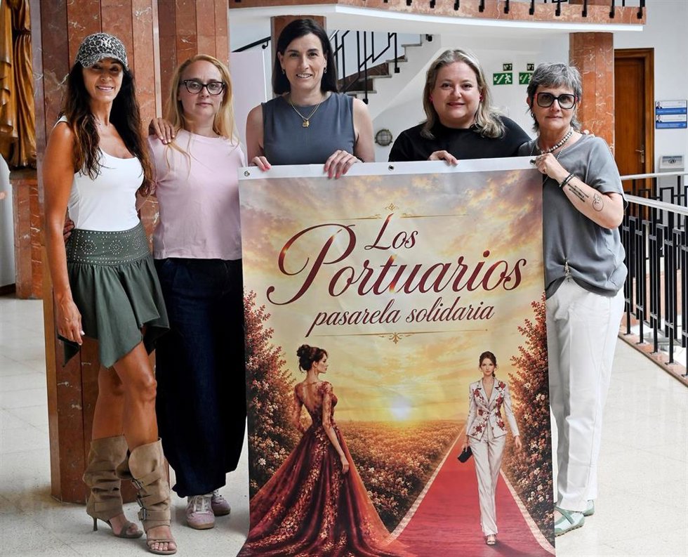 Presentación de la pasarela de moda solidaria a favor de Amara Cantabria