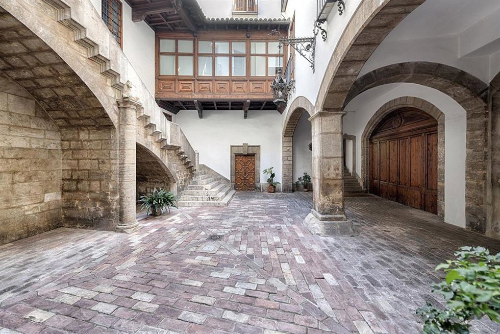 Archivo - Palacio del Malferit, sede de Libertas 7.