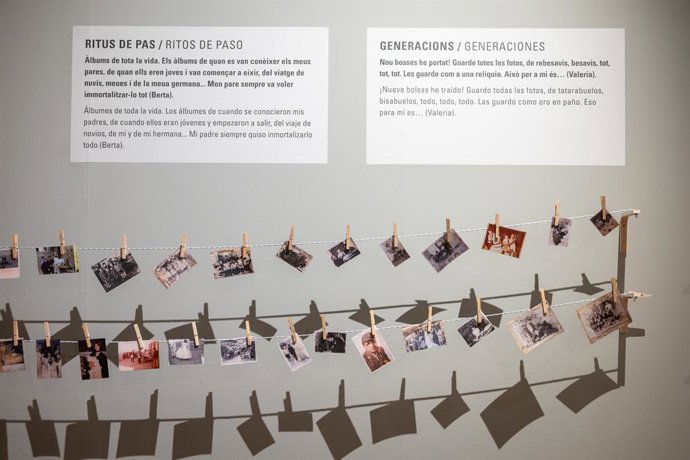 Archivo - El Consorci de Museus expone en la Casa de la Cultura de Utiel las fotografías recuperadas tras la dana por la UV