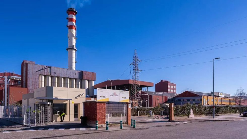 Sindicatos convocan a la plantilla de Isover de Azuqueca a 28 días de paros en los tres próximos meses