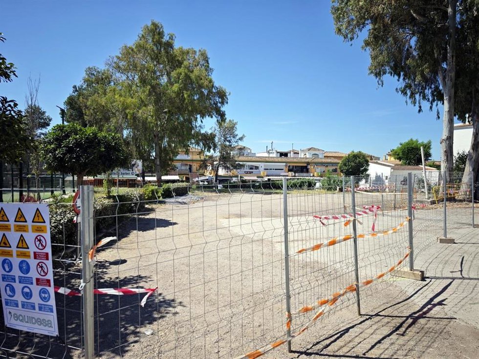 Terreno para la construcción de las dos pistas de pádel