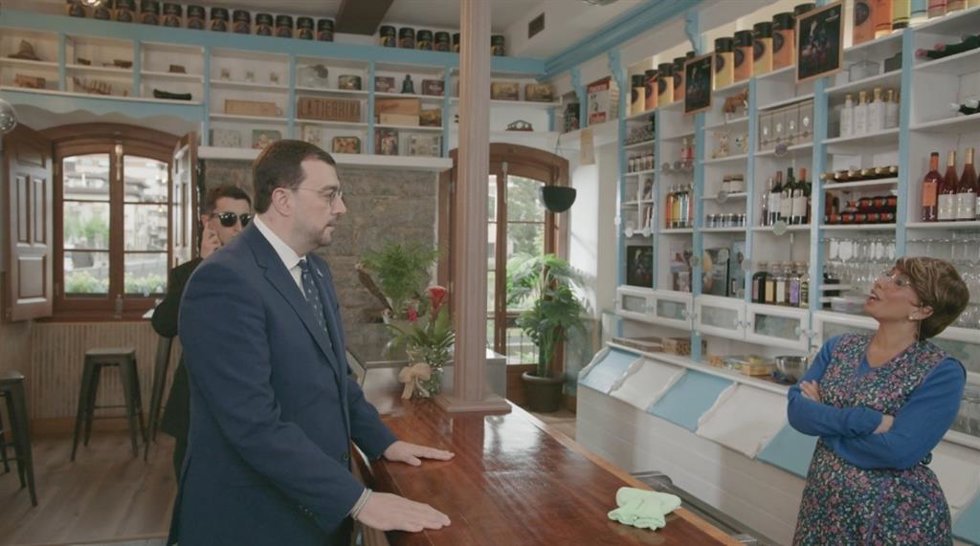 Frame de Adrián Barbón en 'Los Fernández'
