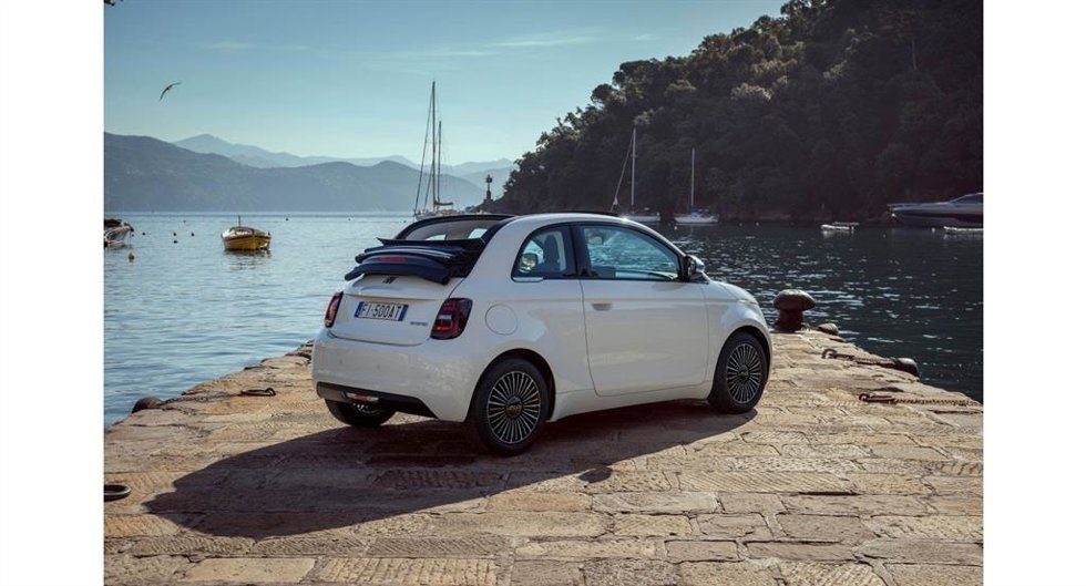 Fiat landza el 500 Dolcevita, el descapotable híbrido exclusivo que evoca la costa italiana