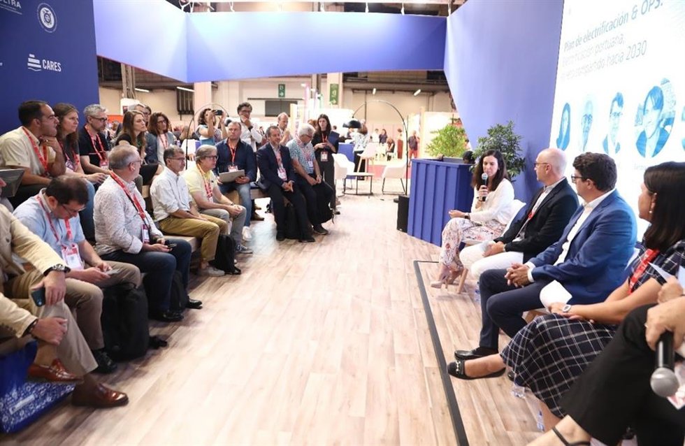 Estand del Puerto de Barcelona en la SIL