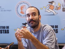 El guionista Eduad Sola en el encuentro de guionis