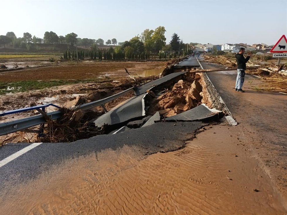 Transportes licita un contrato para analizar la vulnerabilidad de puentes ante inundaciones.