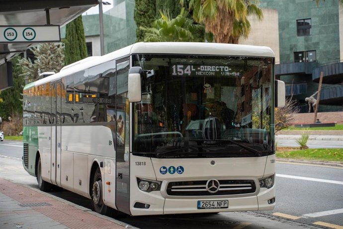 El Consorcio de Transporte Metropolitano del Área de Granada reforzará los principales corredores con 40 nuevas expediciones de autobuses y más de 2.000 plazas adicionales con motivo del Corpus el próximo jueves 4 de junio.