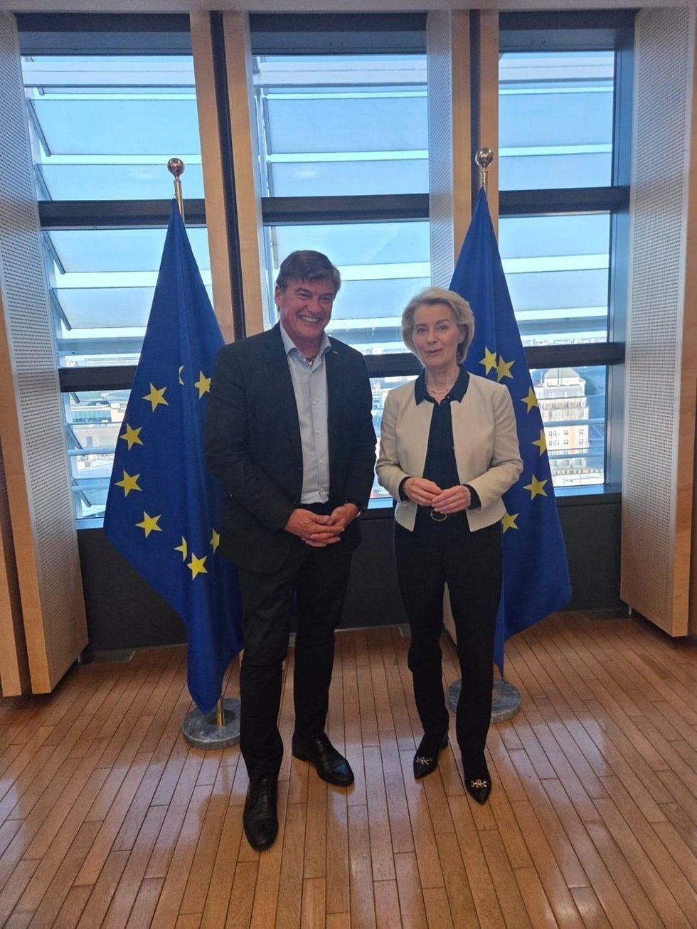 La PMcM reclama avances en el Reglamento Europeo contra la Morosidad tras el encuentro de Cañete con Von der Leyen.