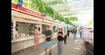 Iberia aterriza un año más en la Feria del Libro de Madrid para promover la literatura iberoamericana