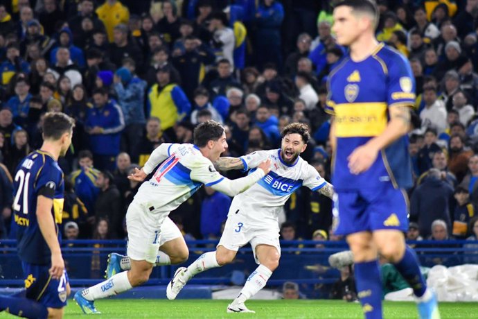Futbol, Boca Juniors vs Universidad Catolica  Copa Libertadores 2026. El jugadores de Universidad Catolica, Clemente Montes, celebra su gol contra Boca Juniors durante el partido del grupo D de la Copa Libertadores  realizado en el Estadio La Bombonera