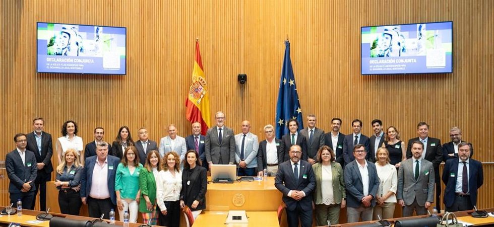 El sector eólico y municipios españoles firman la primera Declaración para un desarrollo local sostenible