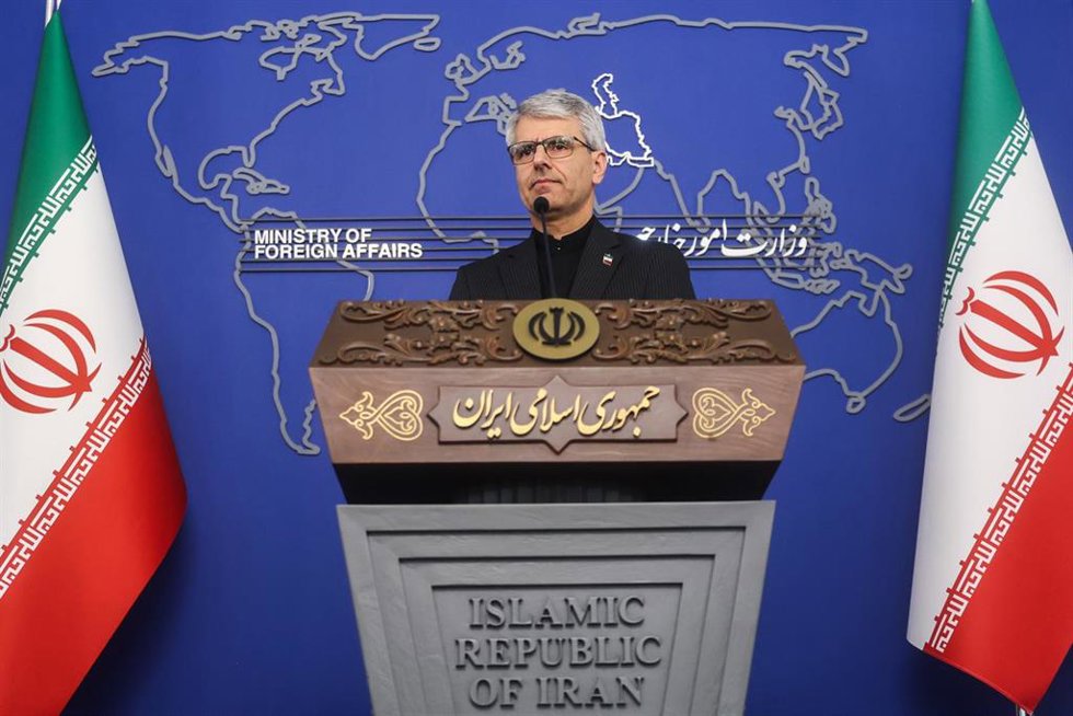 El portavoz del Ministerio de Exteriores de Irán, Esmaeil Baqaei, en una rueda de prensa el 11 de mayo de 2026 (archivo)