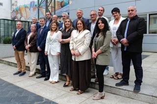 La presidenta de Cantabria ha mantenido un encuentro con los 11 alcaldes de los municipios gallegos por donde discurren el Camino Francés y el Lebaniego