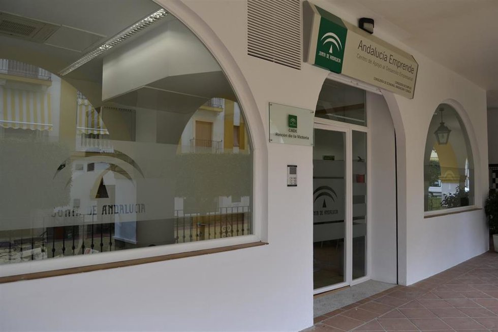 Archivo - Sede de una oficina de Andalucía Emprende en Cádiz.