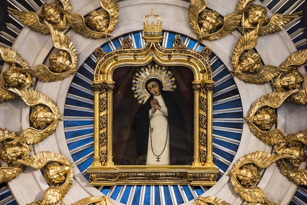 Archivo - El cuadro de la Virgen de la Paloma, en la Iglesia de la Virgen de la Paloma y San Pedro el Real, en Madrid.