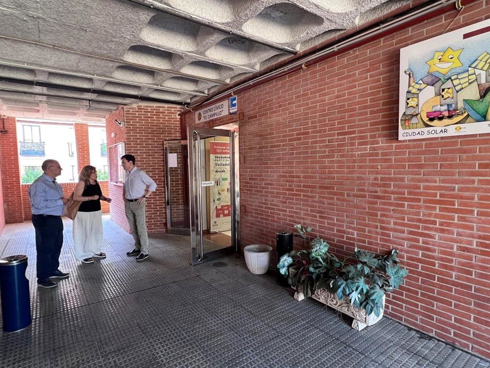 Centro cívico de El Campillo.