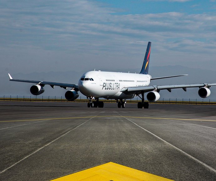 Archivo - Arquivo - Avião da Plus Ultra.