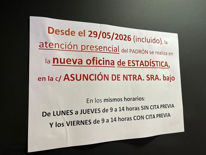 Cartel informativo de la nueva sede del padrón.