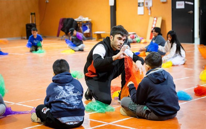 Archivo - Proyecto 'Circápolis: Circo en el Aula' en el CEIP San José Obrero de Sevilla.