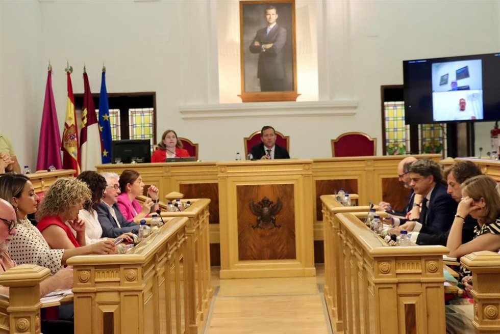 Pleno en el Ayuntamiento de Toledo.