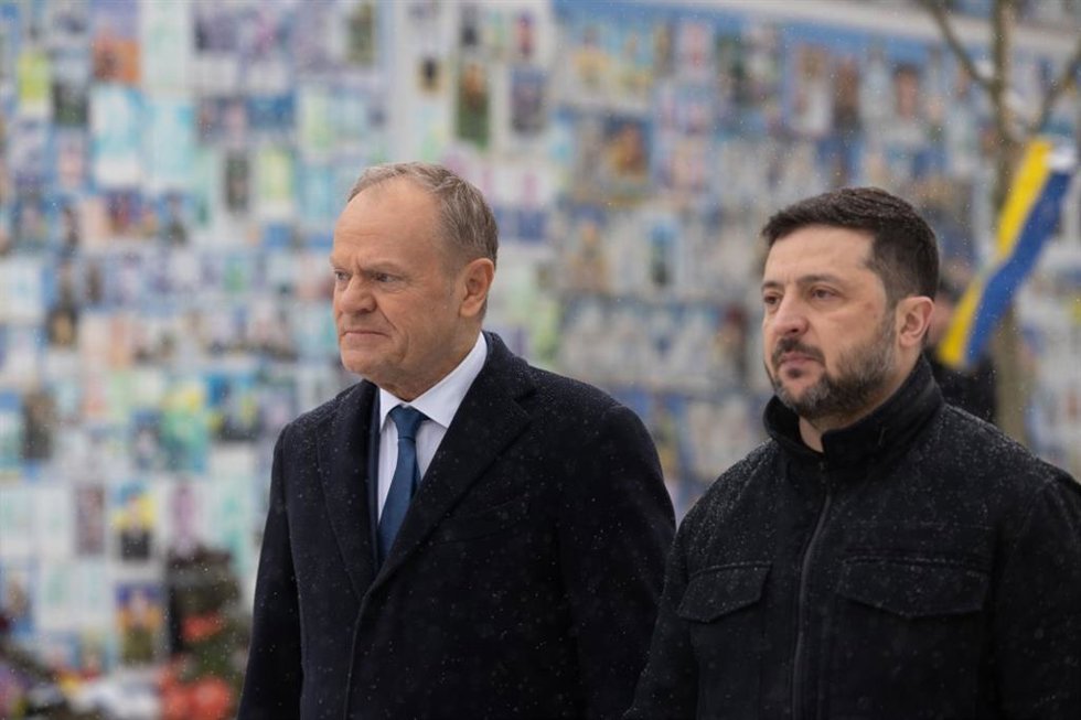 Archivo - El primer ministro polaco, Donald Tusk, y el presidente de Ucrania, Volodimir Zelenski.