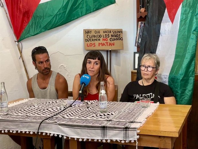 Rueda de prensa de la integrante de La Flotilla Marta Mallach