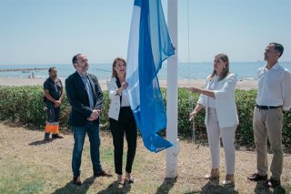 Castelló iza la Bandera Azul de la playa del Serradal