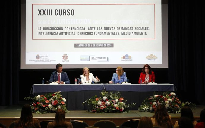 La consejera de Presidencia, Justicia, Seguridad y Simplificación Administrativa, Isabel Urrutia, clausura la XXIII Edición del Curso sobre la Jurisdicción Contencioso-Administrativa
